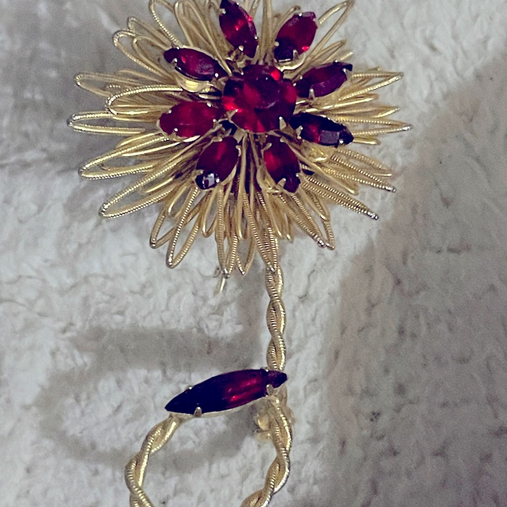 Vintage Albert Weiss made in Germany 1940’s-1950’s’s ruby red flower brooch .